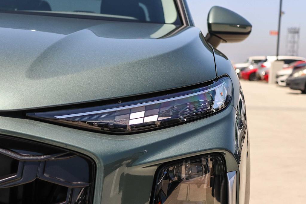 Thumbnail: 2026 Audi Q3 - 18