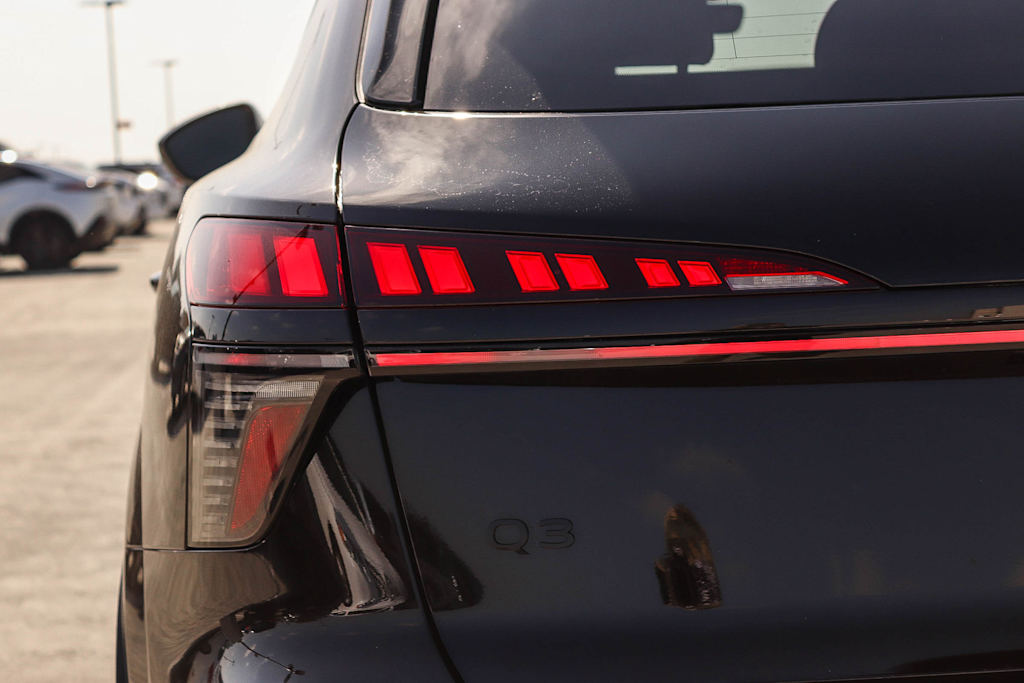 Thumbnail: 2026 Audi Q3 - 22