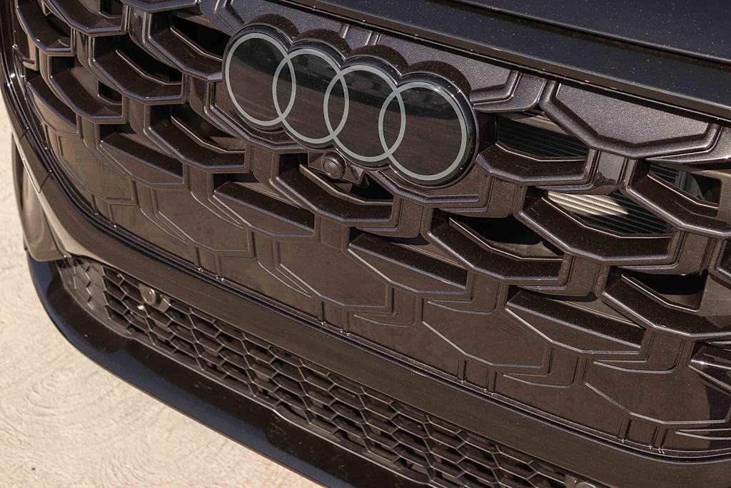 Thumbnail: 2026 Audi Q3 - 6