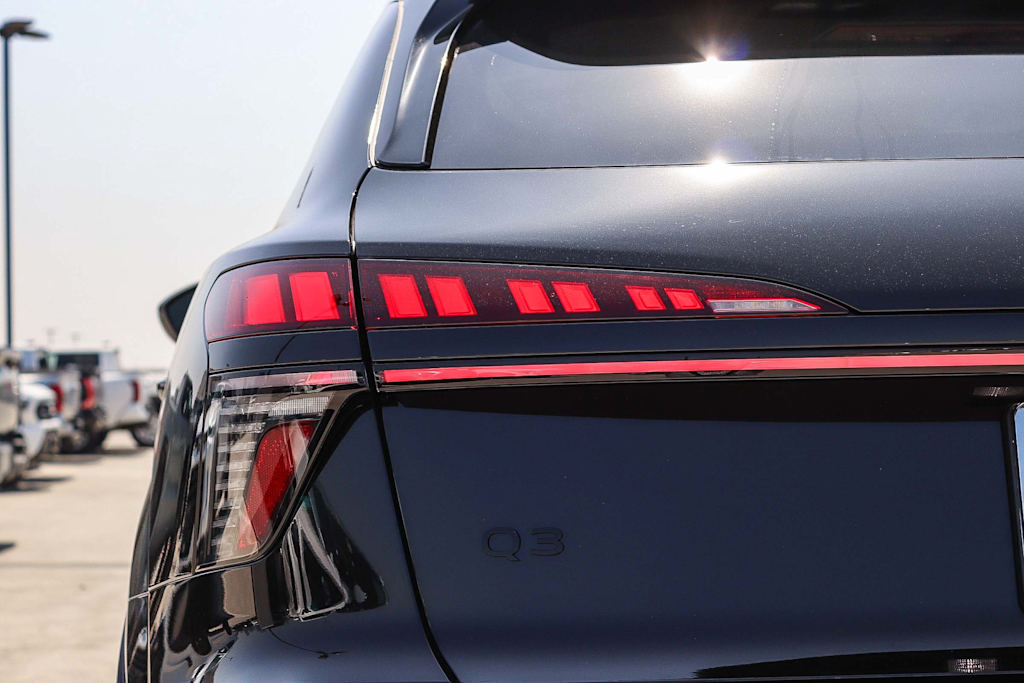 Thumbnail: 2026 Audi Q3 - 23