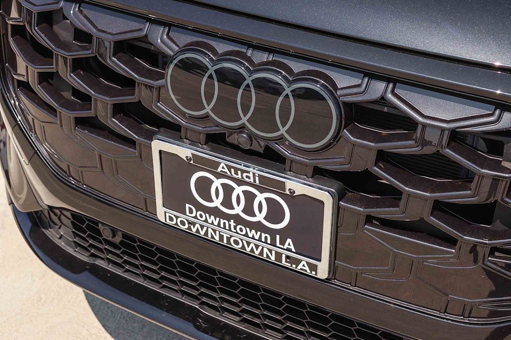 Thumbnail: 2026 Audi Q3 - 6