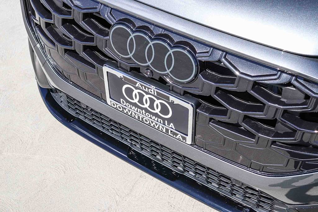 Thumbnail: 2026 Audi Q3 - 6