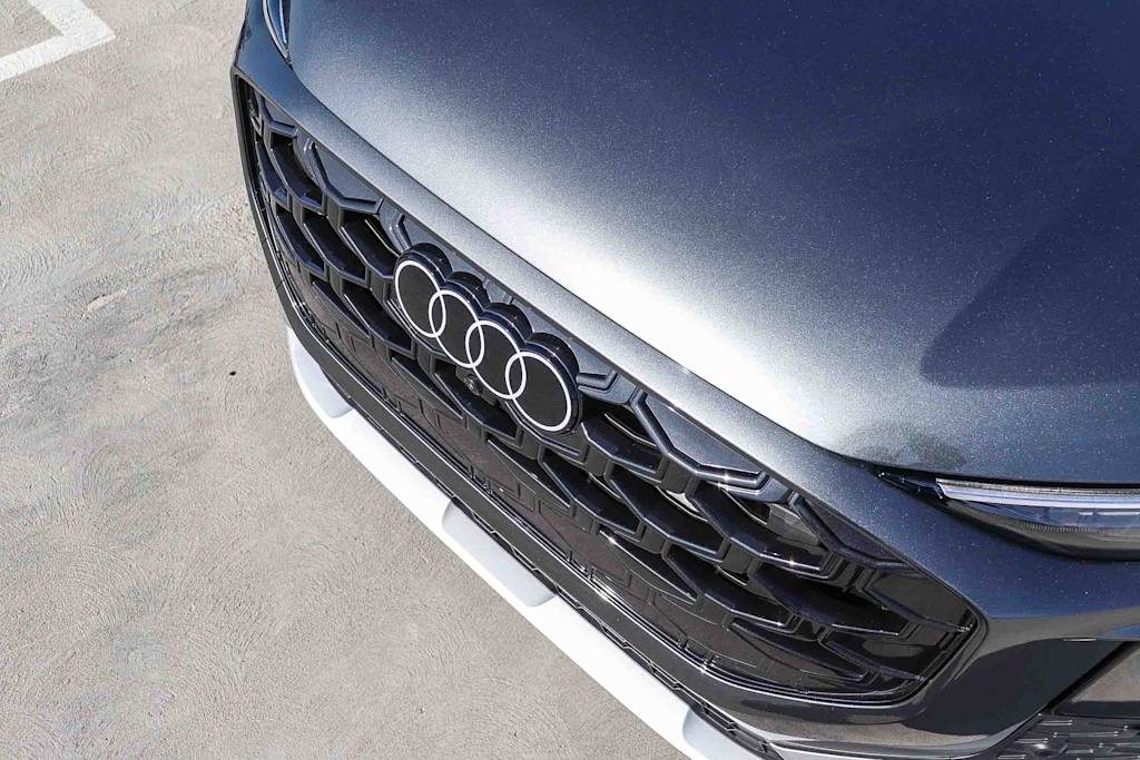 Thumbnail: 2026 Audi Q3 - 6