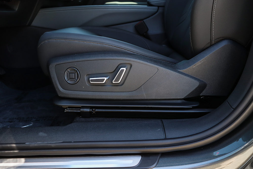 Thumbnail: 2026 Audi Q3 - 26