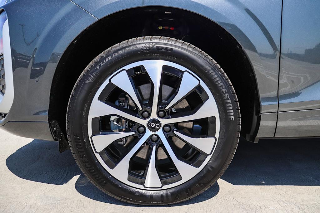 Thumbnail: 2026 Audi Q3 - 22