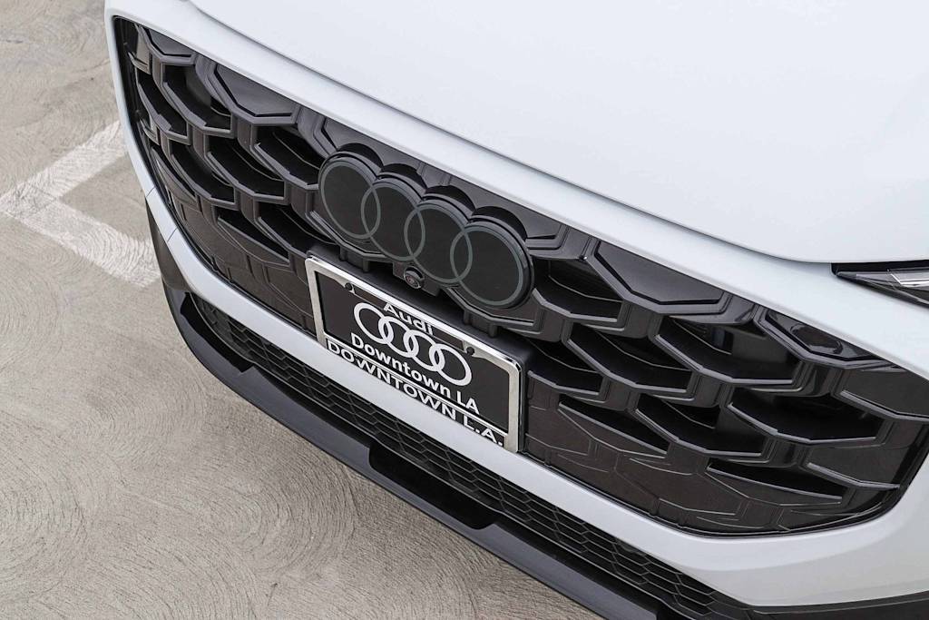 Thumbnail: 2026 Audi Q3 - 6