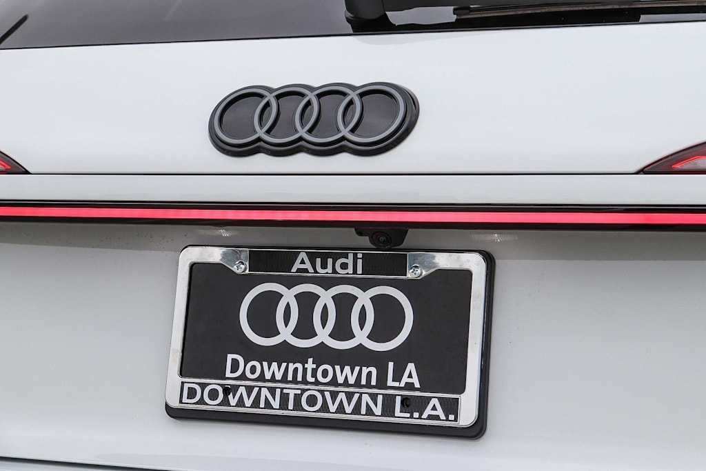Thumbnail: 2026 Audi Q3 - 21