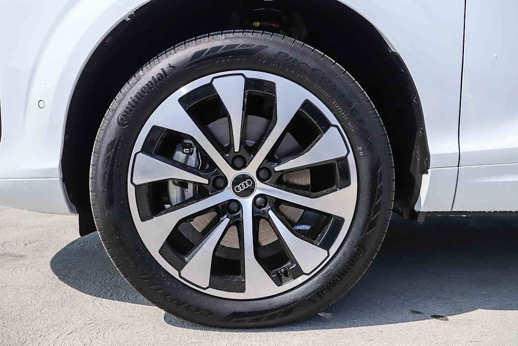 Thumbnail: 2026 Audi Q3 - 25