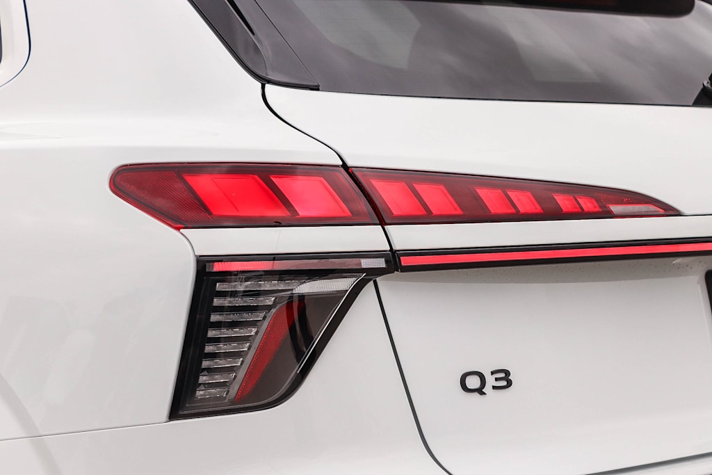 Thumbnail: 2026 Audi Q3 - 22
