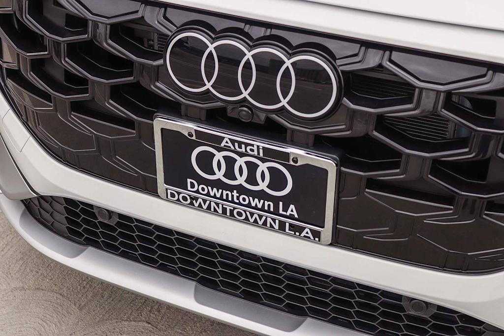 Thumbnail: 2026 Audi Q3 - 6