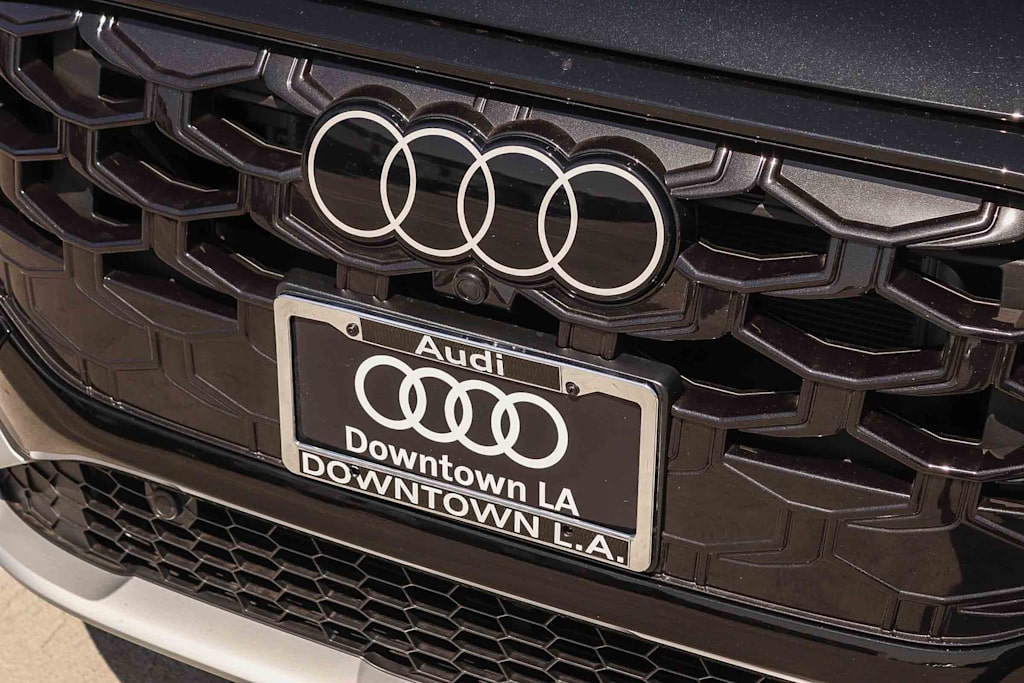 Thumbnail: 2026 Audi Q3 - 6