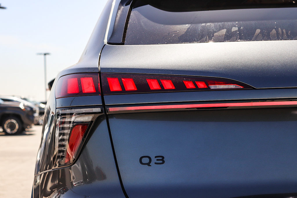 Thumbnail: 2026 Audi Q3 - 22
