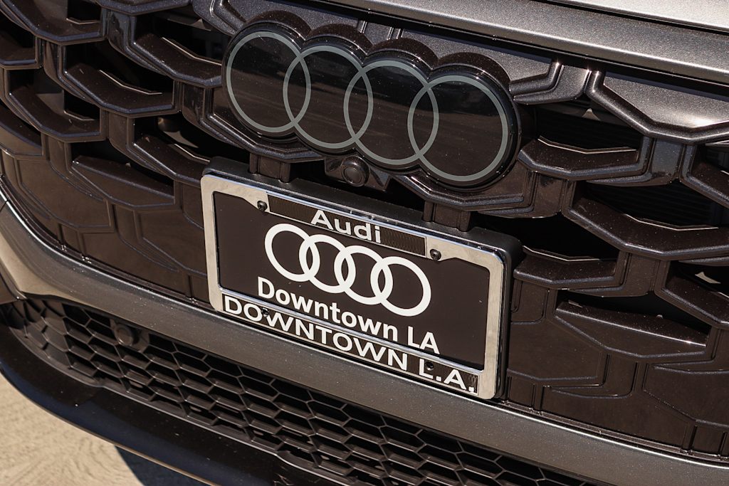 Thumbnail: 2026 Audi Q3 - 6