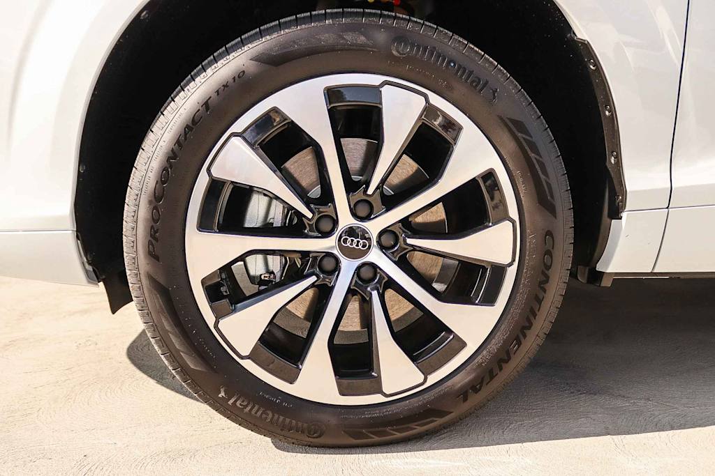 Thumbnail: 2026 Audi Q3 - 24