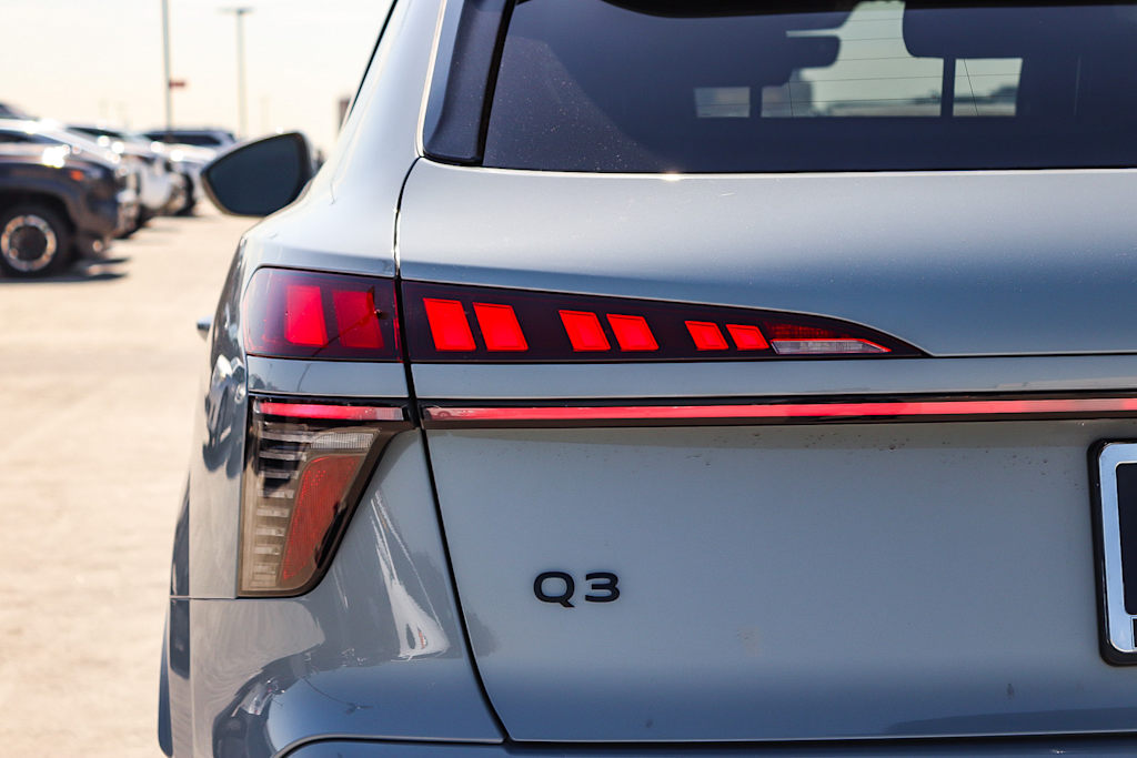 Thumbnail: 2026 Audi Q3 - 23
