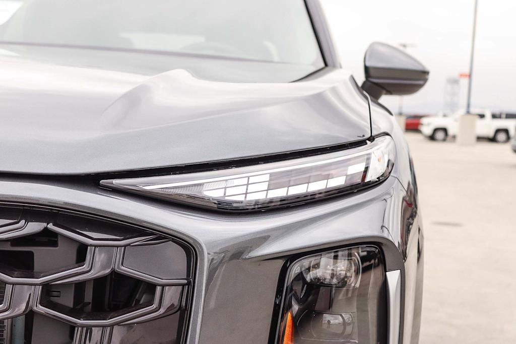 Thumbnail: 2026 Audi Q3 - 19