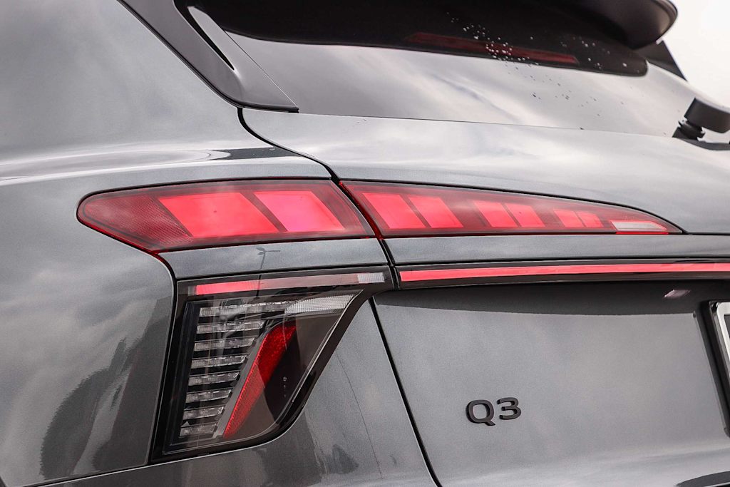 Thumbnail: 2026 Audi Q3 - 22