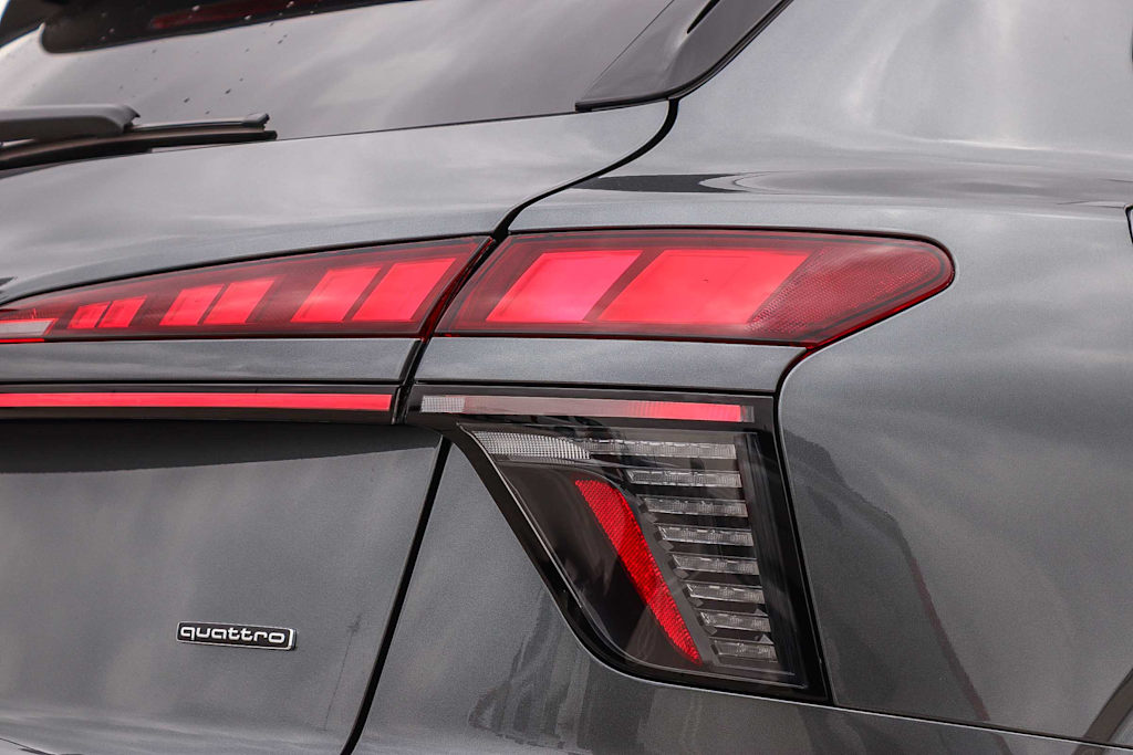 Thumbnail: 2026 Audi Q3 - 21