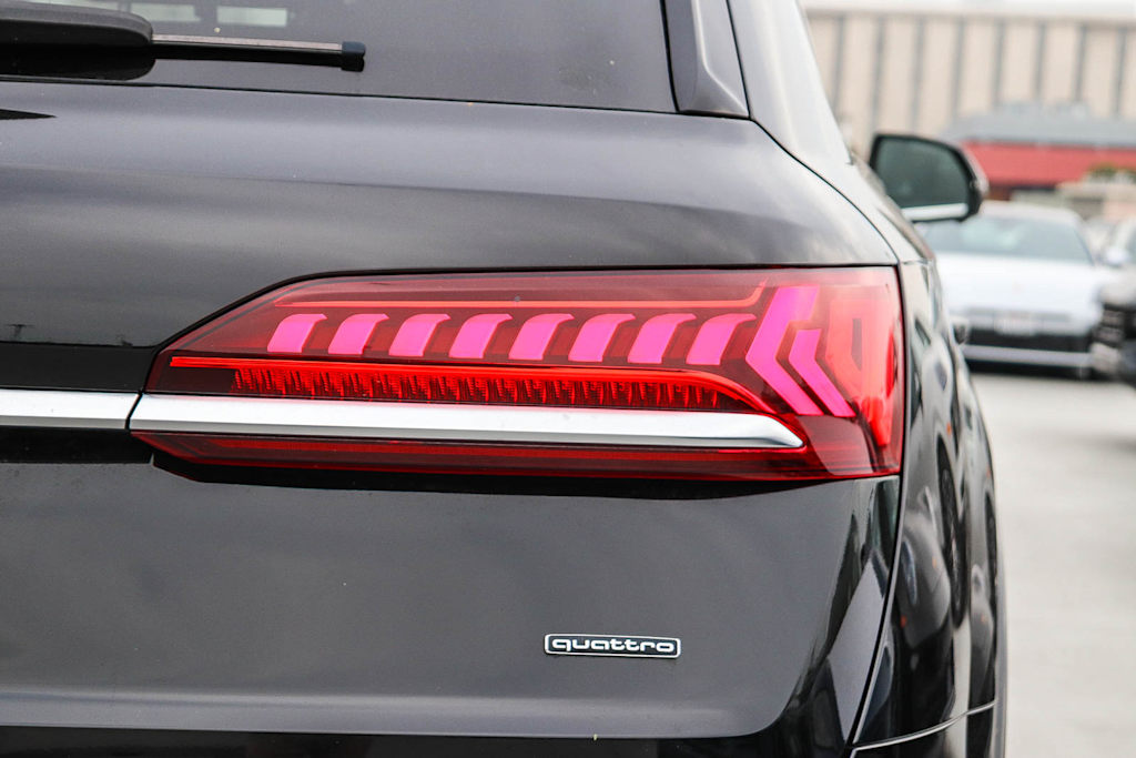 Thumbnail: 2023 Audi Q7 - 24
