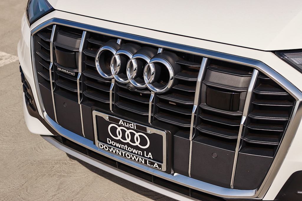 Thumbnail: 2023 Audi Q7 - 6