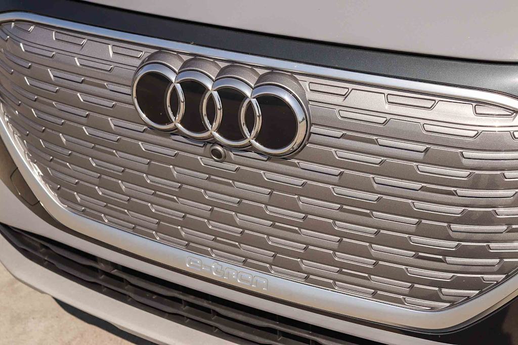 Thumbnail: 2023 Audi Q4 e-tron - 6