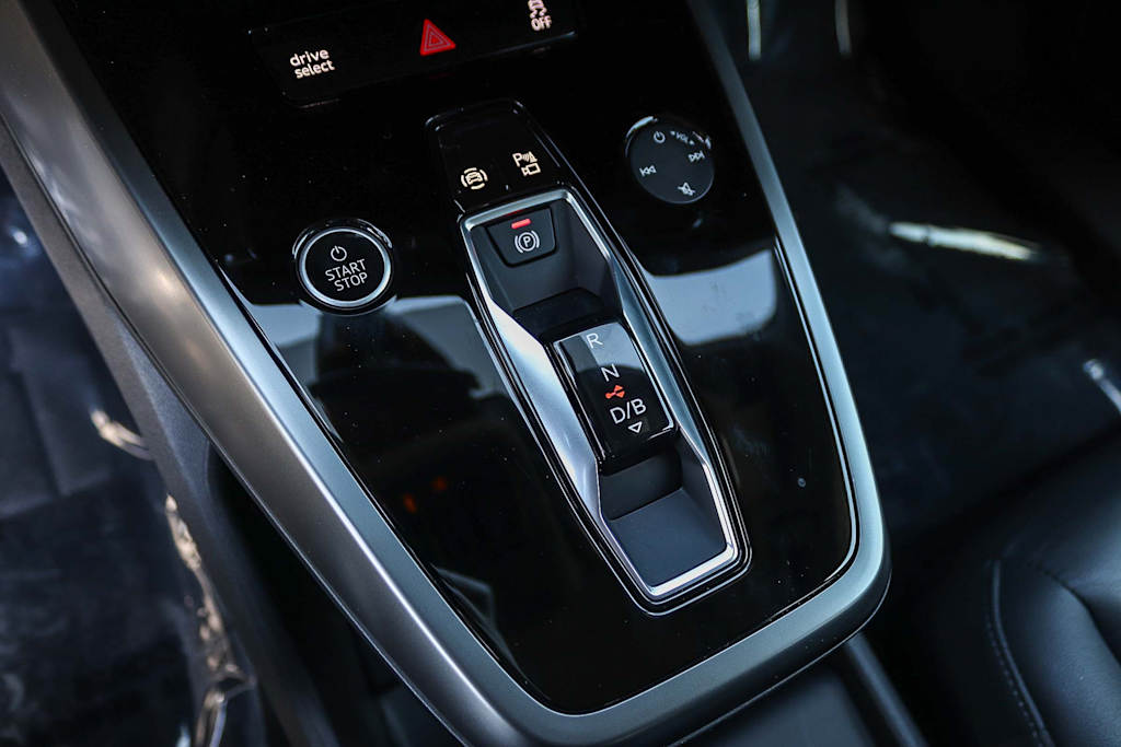 Thumbnail: 2023 Audi Q4 e-tron - 14
