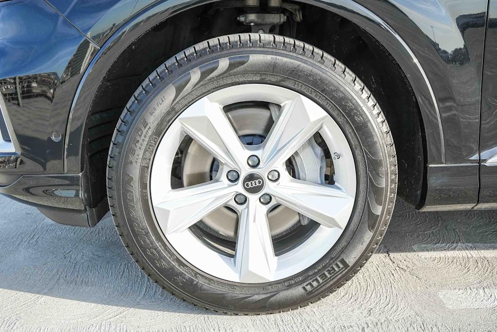 Thumbnail: 2022 Audi Q7 - 27