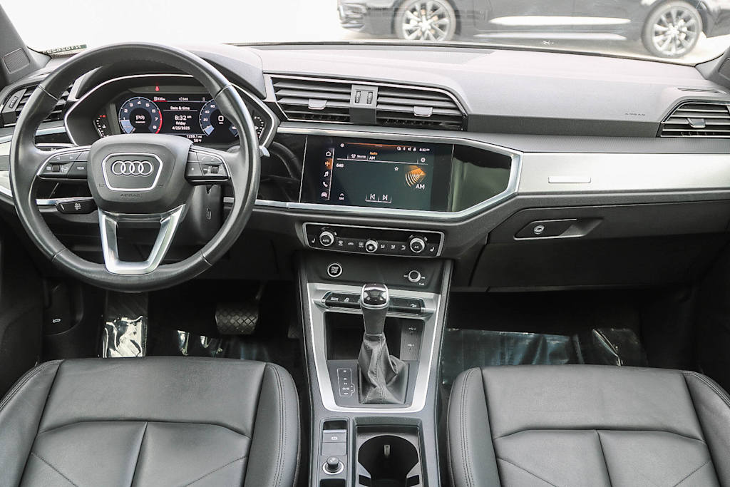 Thumbnail: 2022 Audi Q3 - 2