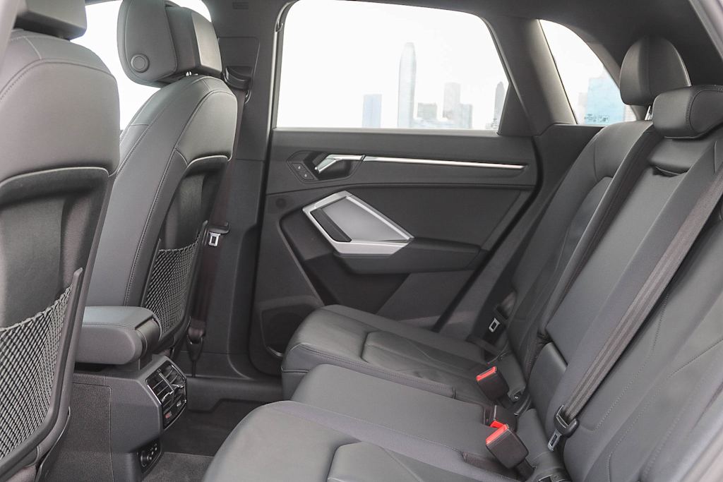 Thumbnail: 2022 Audi Q3 - 11