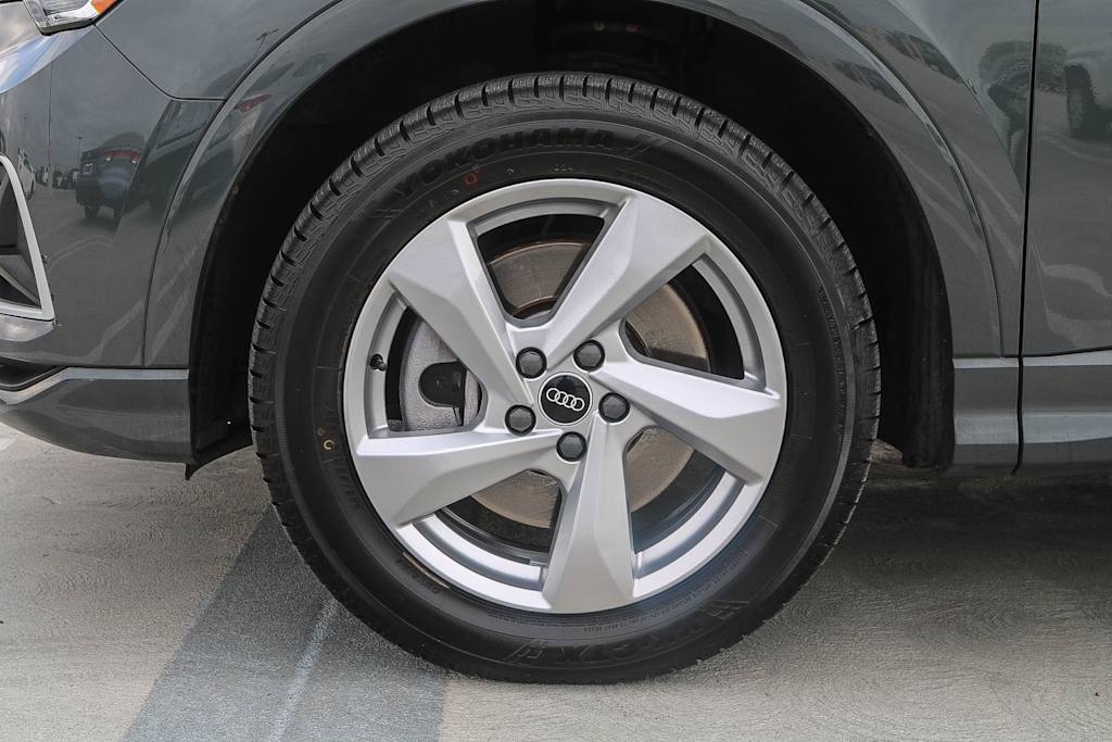 Thumbnail: 2022 Audi Q3 - 22