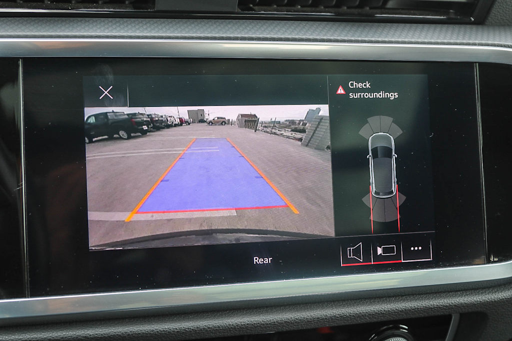 Thumbnail: 2022 Audi Q3 - 27