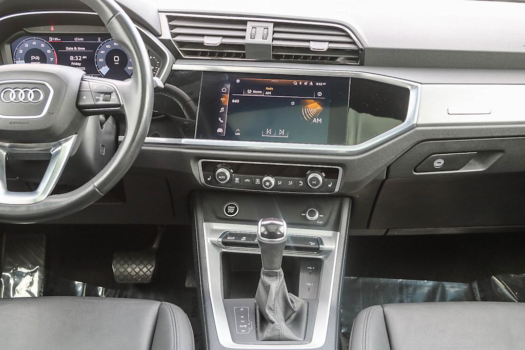 Thumbnail: 2022 Audi Q3 - 8