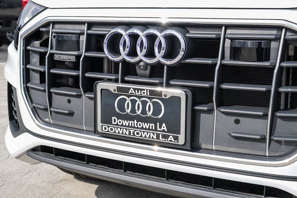 Thumbnail: 2023 Audi Q8 - 19