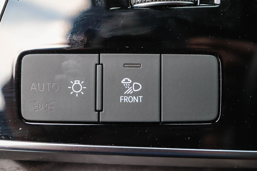 Thumbnail: 2023 Audi Q8 - 54