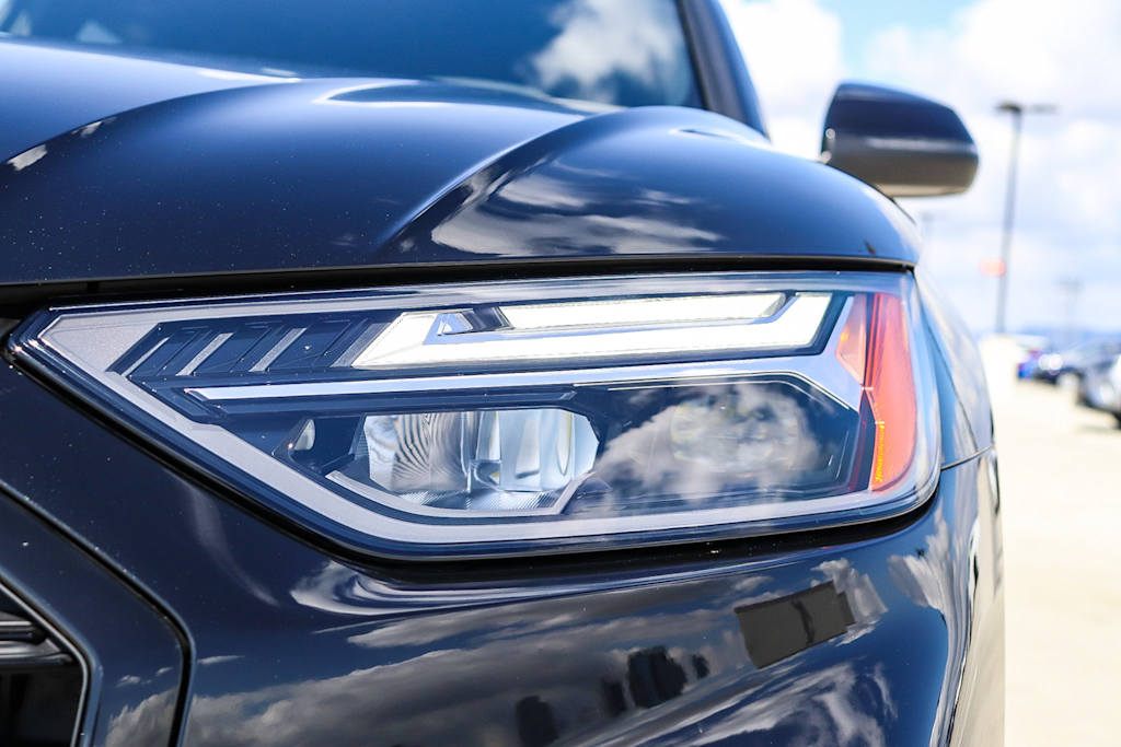 Thumbnail: 2024 Audi SQ5 - 21