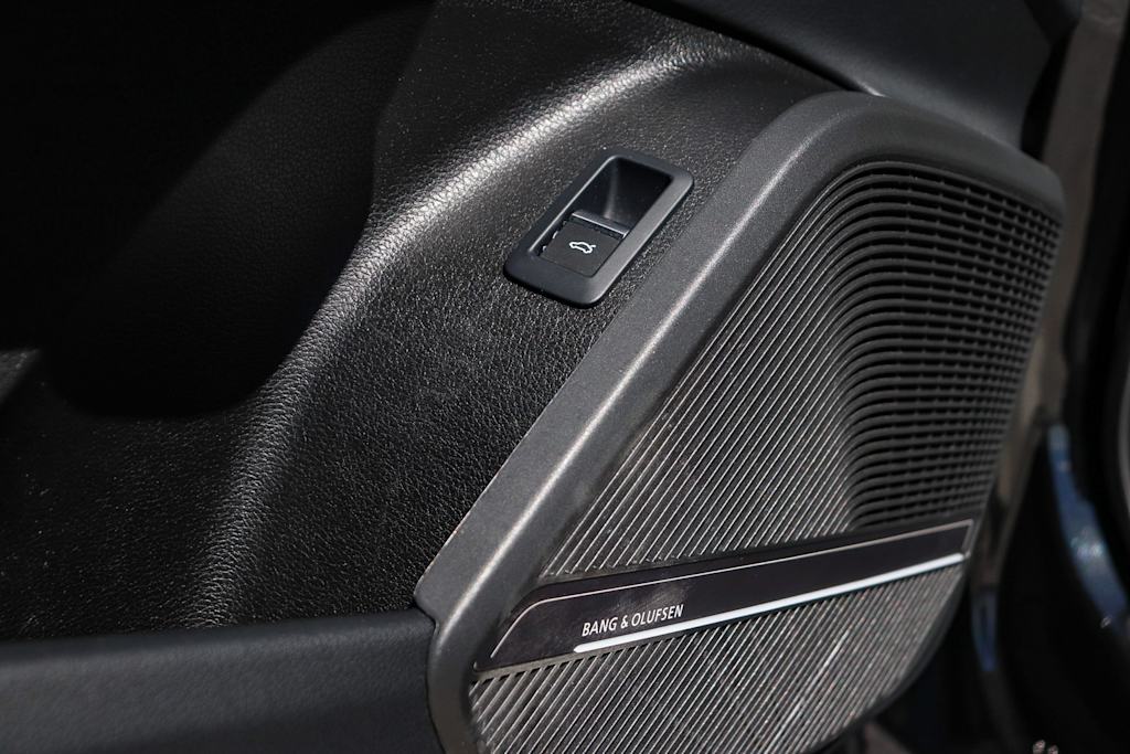 Thumbnail: 2024 Audi SQ5 - 33