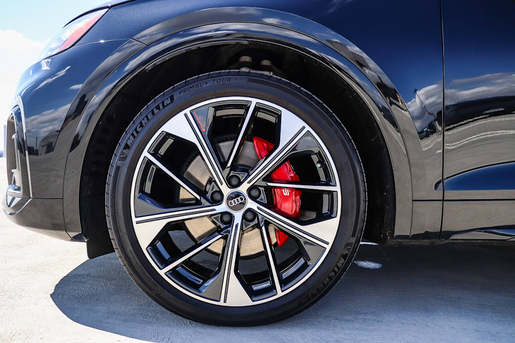Thumbnail: 2024 Audi SQ5 - 25