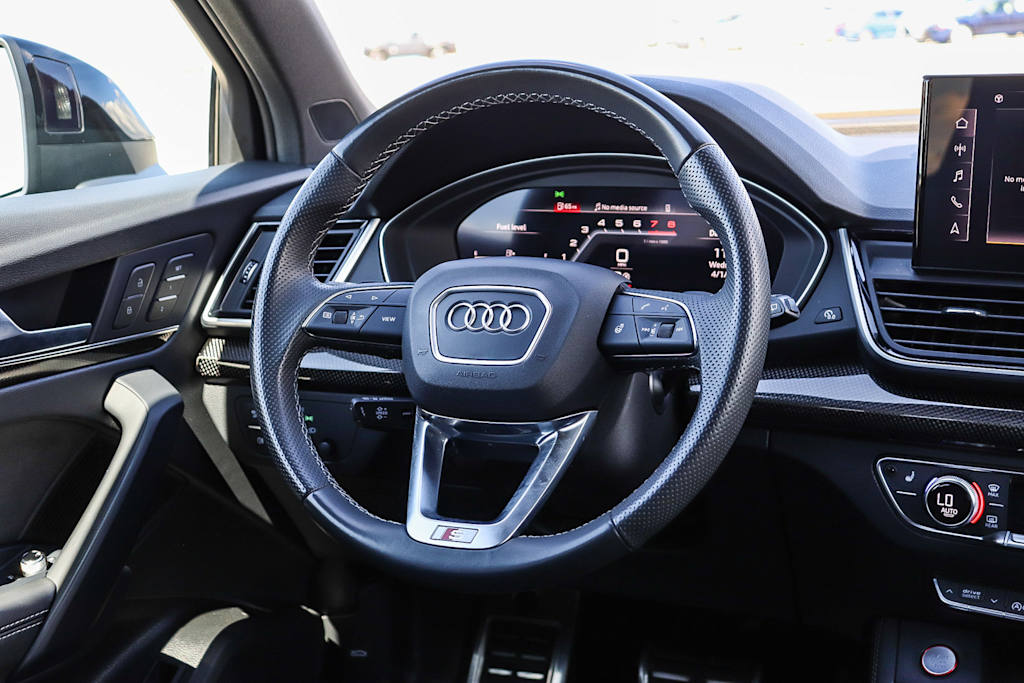 Thumbnail: 2024 Audi SQ5 - 10
