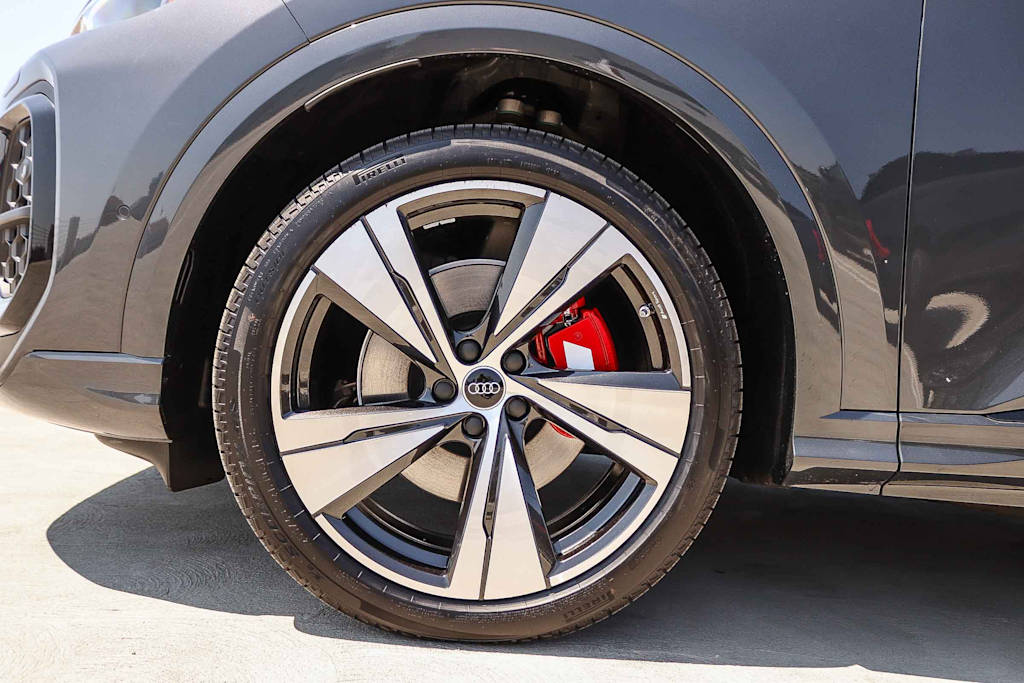 Thumbnail: 2026 Audi SQ5 - 23