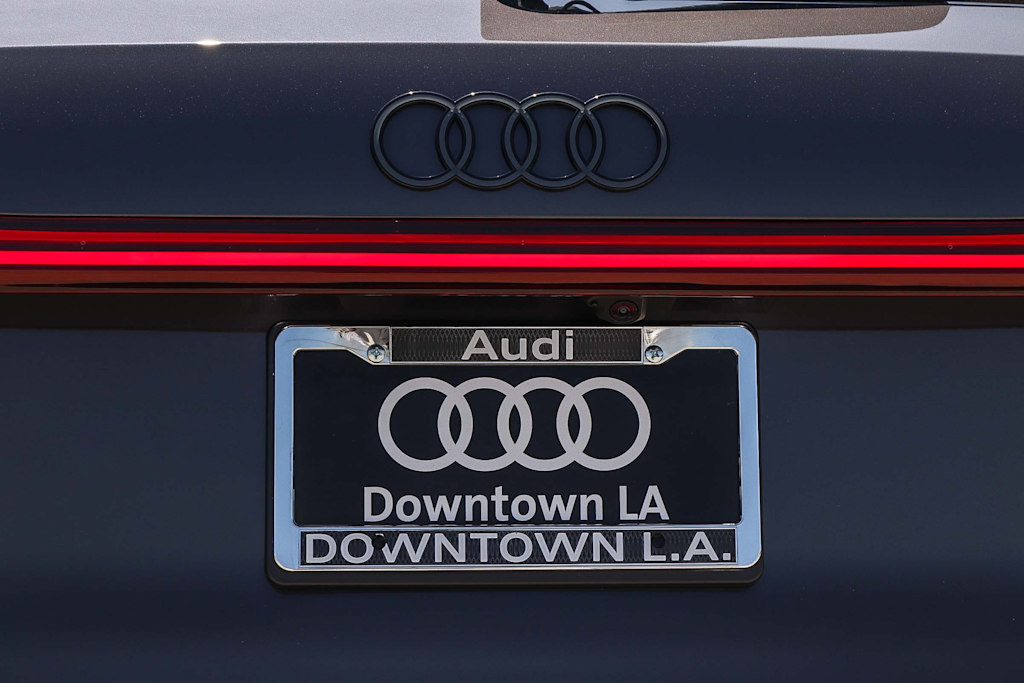 Thumbnail: 2026 Audi SQ5 - 15