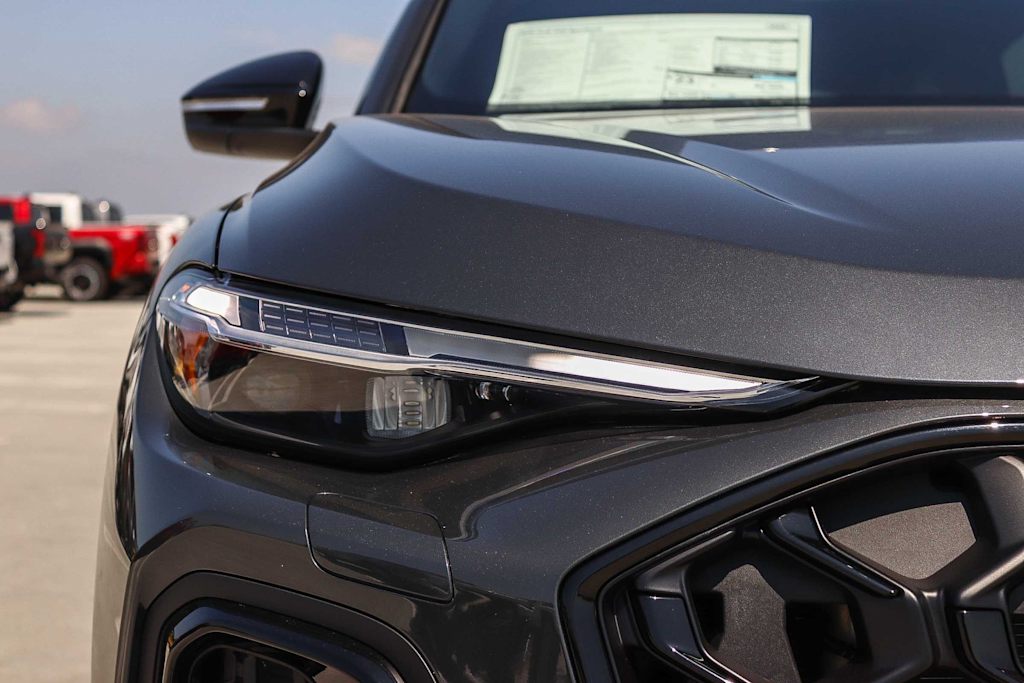 Thumbnail: 2026 Audi SQ5 - 20