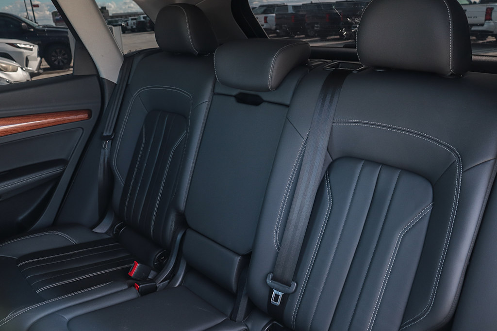 Thumbnail: 2023 Audi Q5 - 11