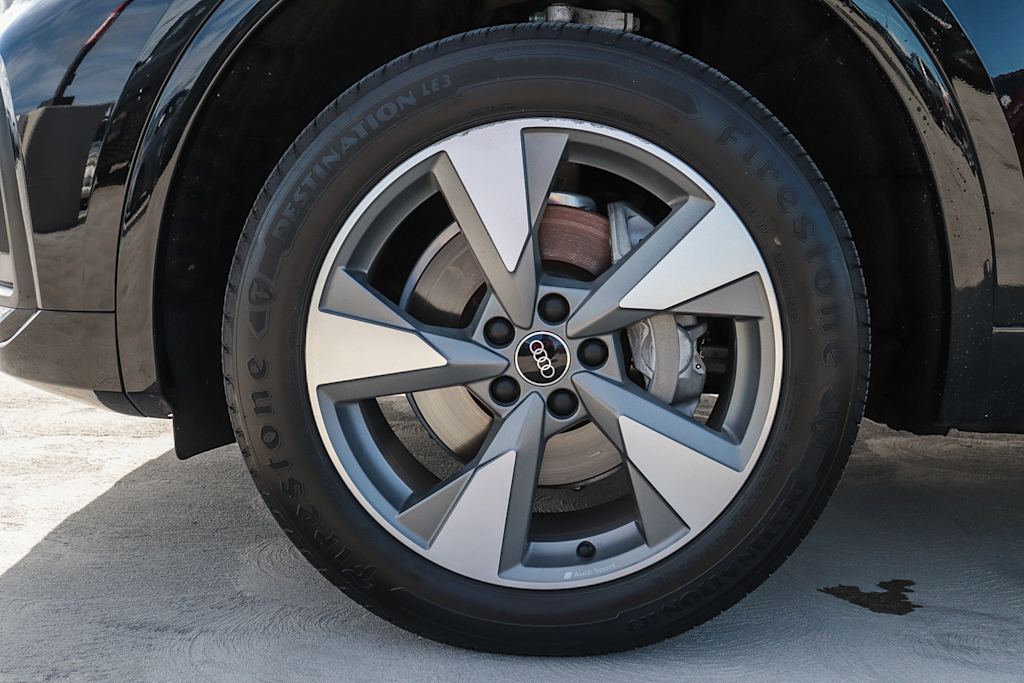 Thumbnail: 2023 Audi Q5 - 24