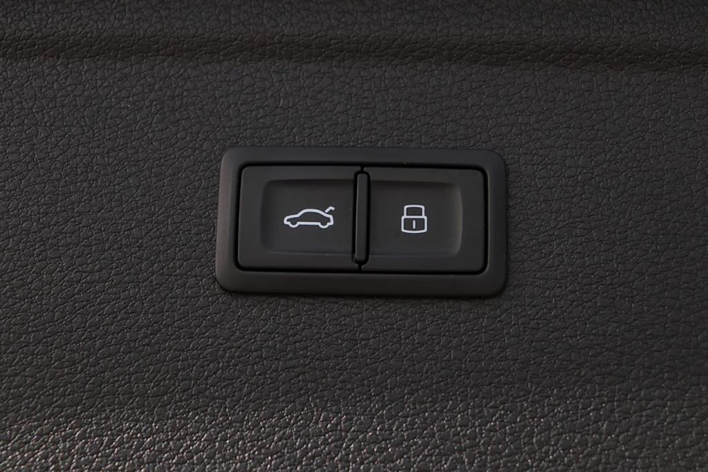 Thumbnail: 2023 Audi Q5 - 38