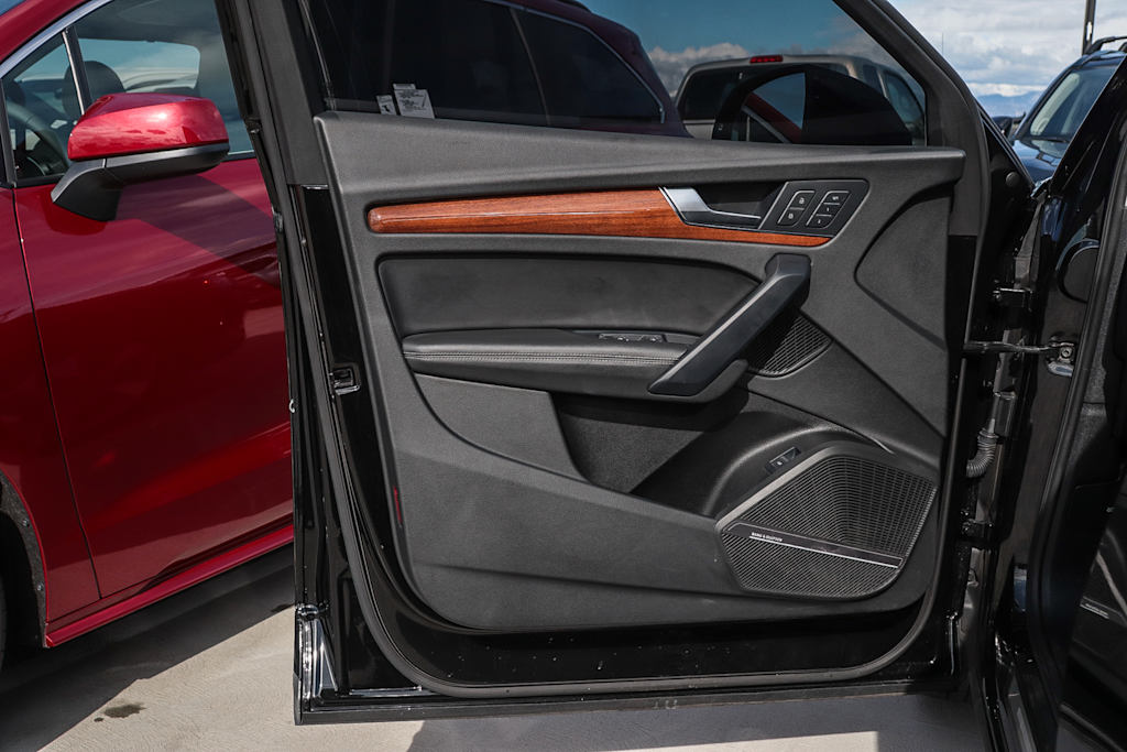 Thumbnail: 2023 Audi Q5 - 33