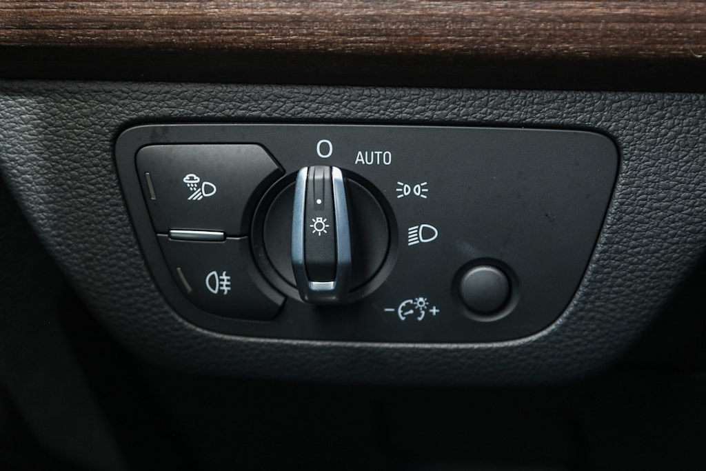 Thumbnail: 2022 Audi Q5 - 36