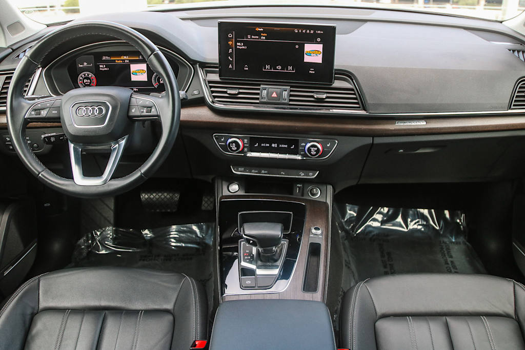 Thumbnail: 2022 Audi Q5 - 2