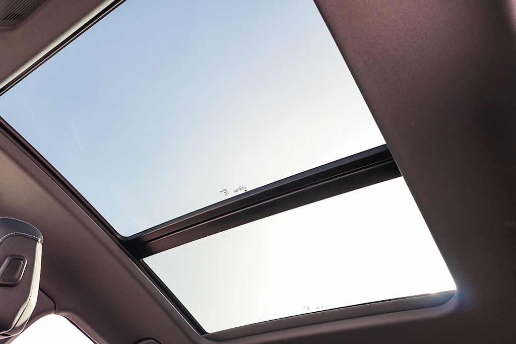 Thumbnail: 2023 Audi Q4 e-tron - 38