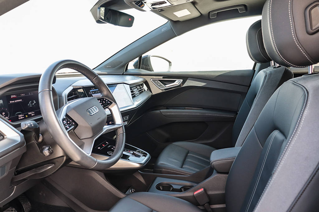 Thumbnail: 2023 Audi Q4 e-tron - 10