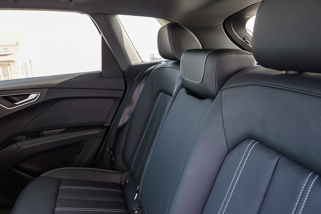 Thumbnail: 2023 Audi Q4 e-tron - 11